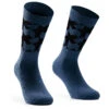 ASSOS - Monogram Socks Evo - Chaussettes De Cyclisme 2 ASSOS - Monogram Socks Evo - Chaussettes De Cyclisme -Chaussures D'extérieur Boutique assos monogram socks evo chaussettes de cyclisme